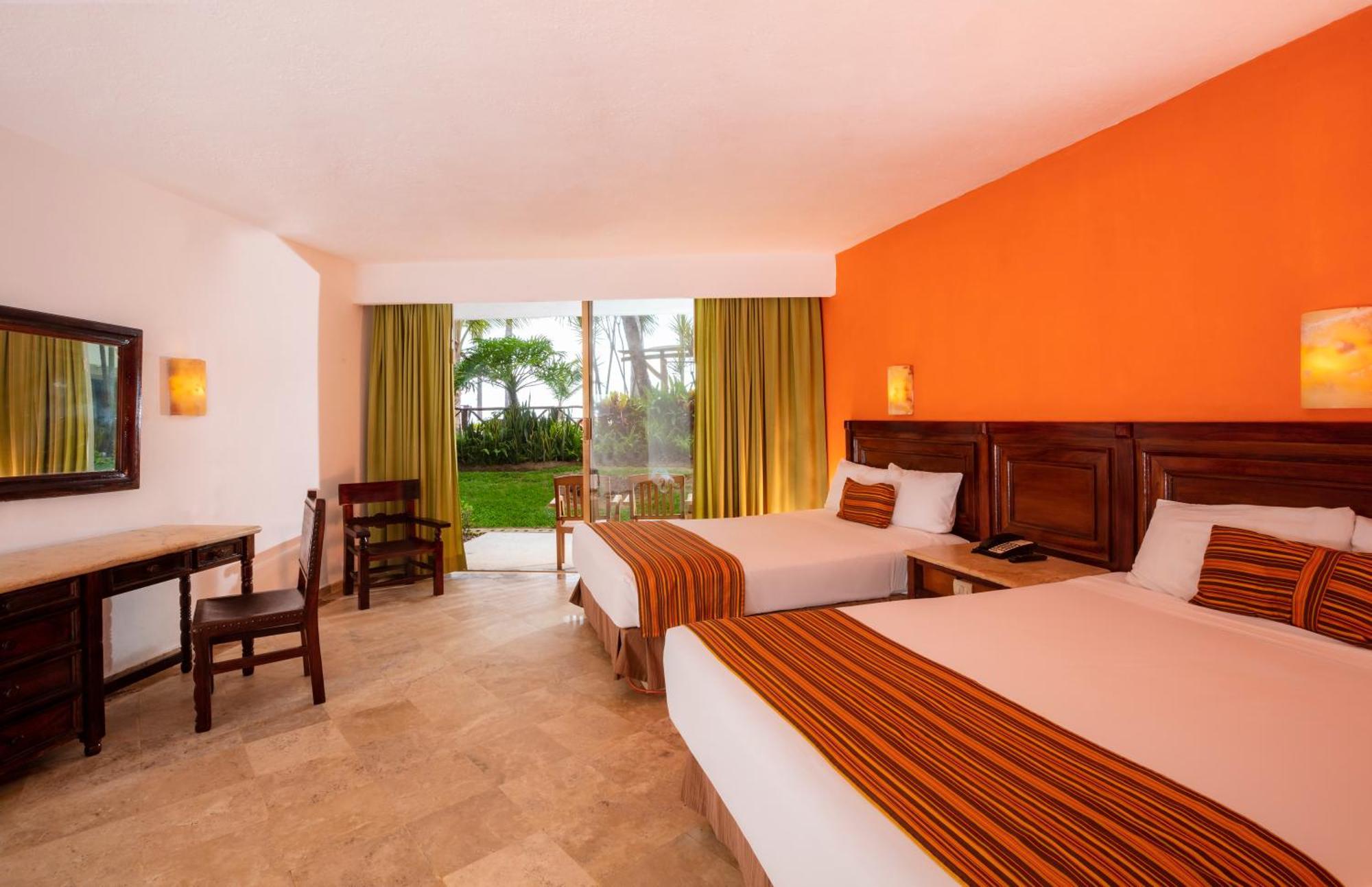 Las Palmas By The Sea All Inclusive Puerto Vallarta Extérieur photo